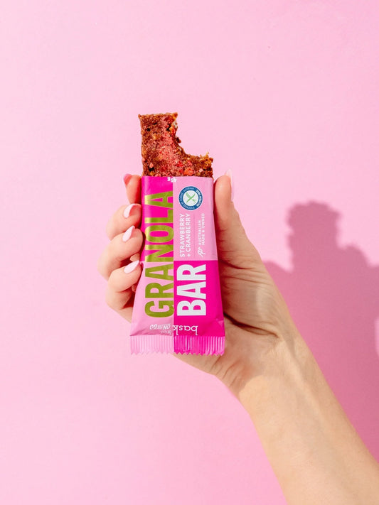 Strawberry & Cranberry Granola Bar 45g